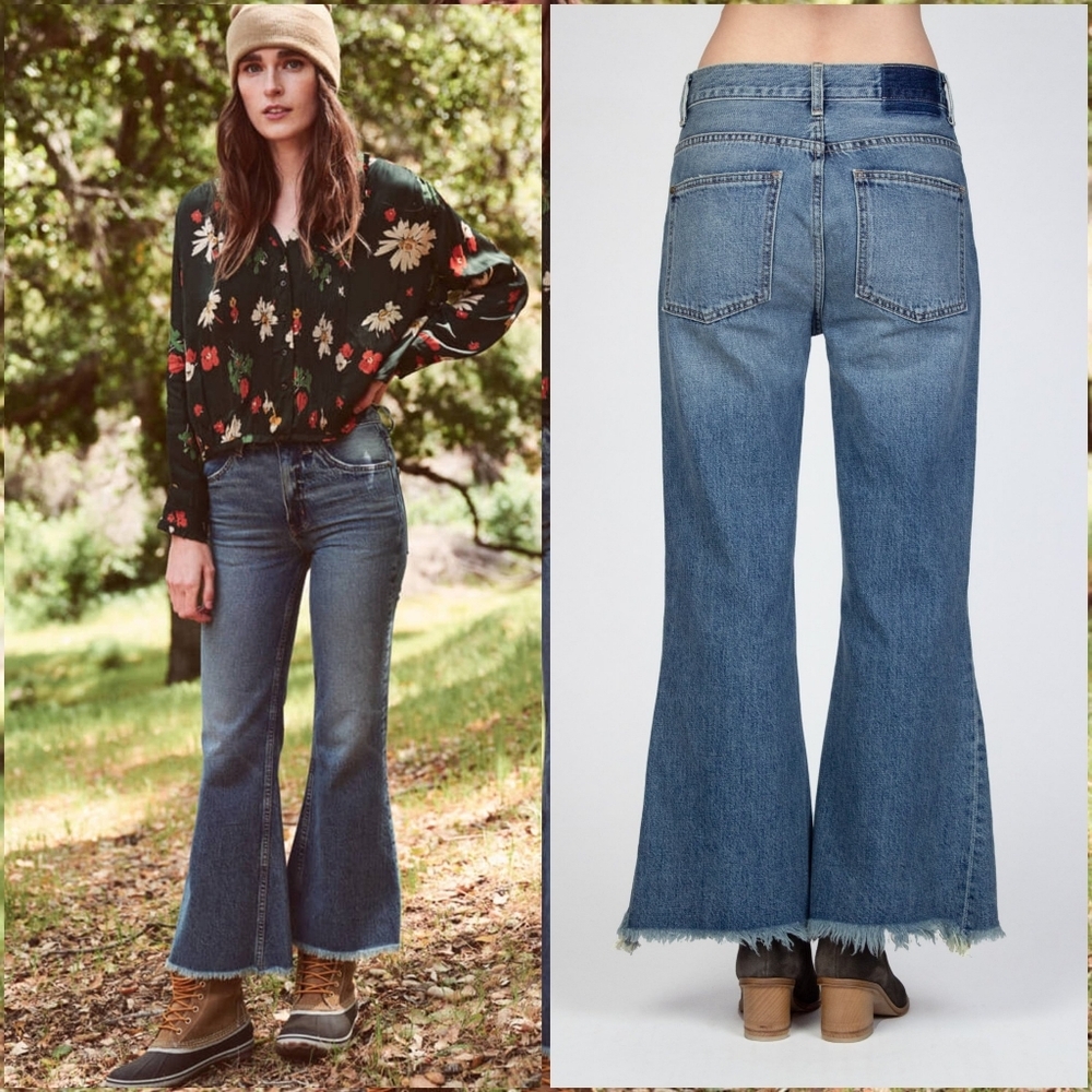 THE GREAT. Kick Bell Jeans in Canopy Wash